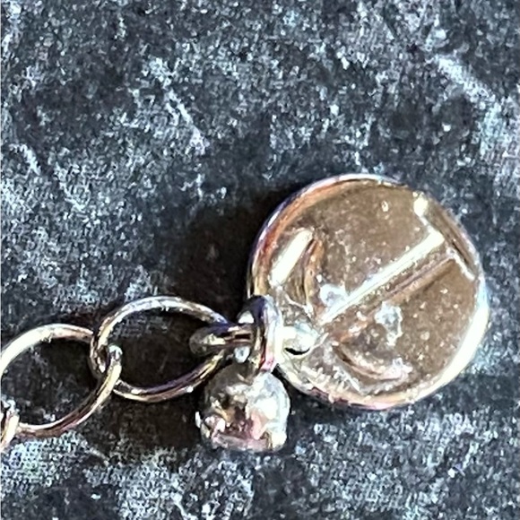 ❄️❄️Snowflake Necklace and Earrings❄️❄️ - Picture 4 of 6